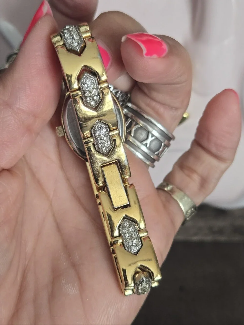 Armitron women bracelet